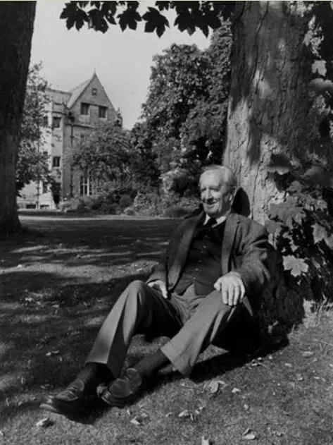 Researchers at Oxford University are looking for people who may have worked on a BBC production from March 1968 entitled Tolkien in Oxford