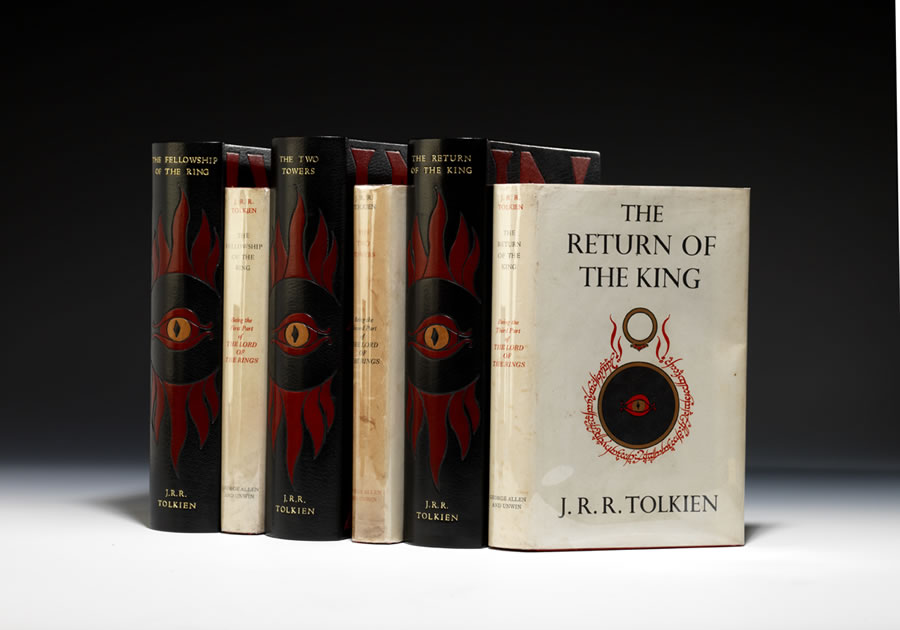 Gavin Dovy from Paper Dragon Books created the most amazing looking boxes, one for each volume of The Lord of the Rings
